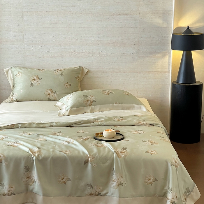 91家纺网 家纺一手货源 找家纺 张公子婚庆馆 2025新款天丝数码印花夏被四件套-花间束影系列【控价；不低于单夏被268/288 夏被四件套368/388】 椿野