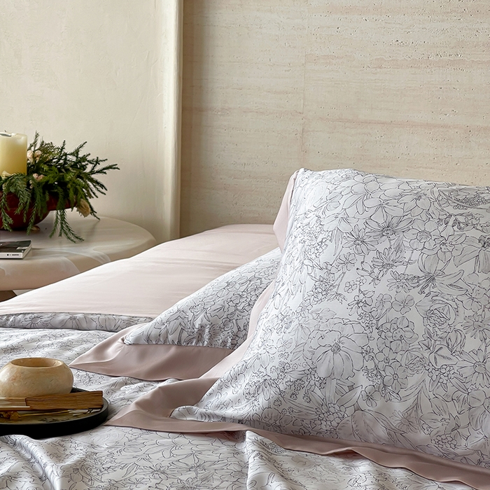 91家纺网 家纺一手货源 找家纺 张公子婚庆馆 2025新款天丝数码印花夏被四件套-花间束影系列【控价；不低于单夏被268/288 夏被四件套368/388】 木槿