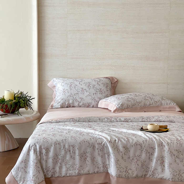 91家纺网 家纺一手货源 找家纺 张公子婚庆馆 2025新款天丝数码印花夏被四件套-花间束影系列【控价；不低于单夏被268/288 夏被四件套368/388】 若薇