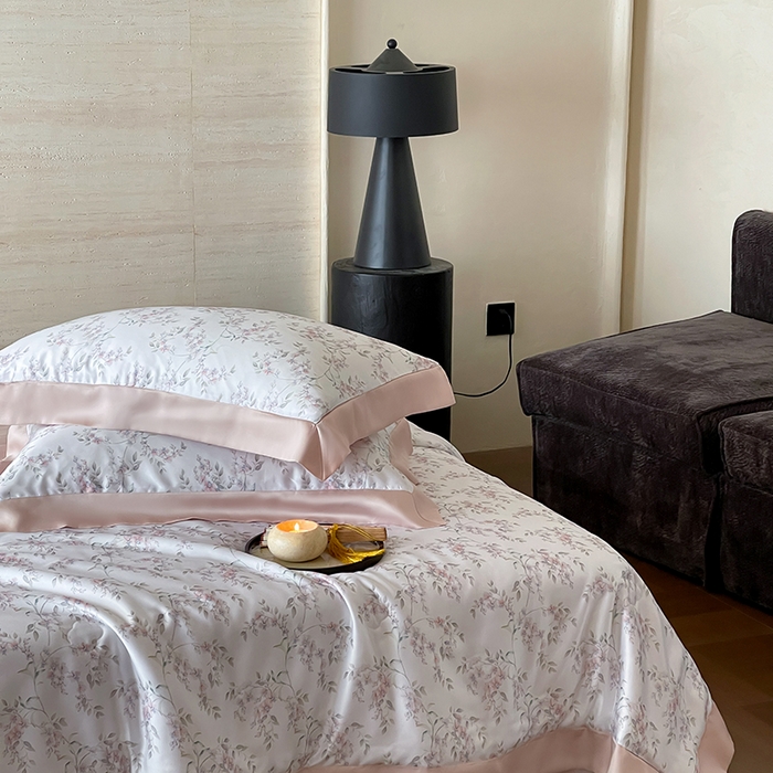 91家纺网 家纺一手货源 找家纺 张公子婚庆馆 2025新款天丝数码印花夏被四件套-花间束影系列【控价；不低于单夏被268/288 夏被四件套368/388】 若薇