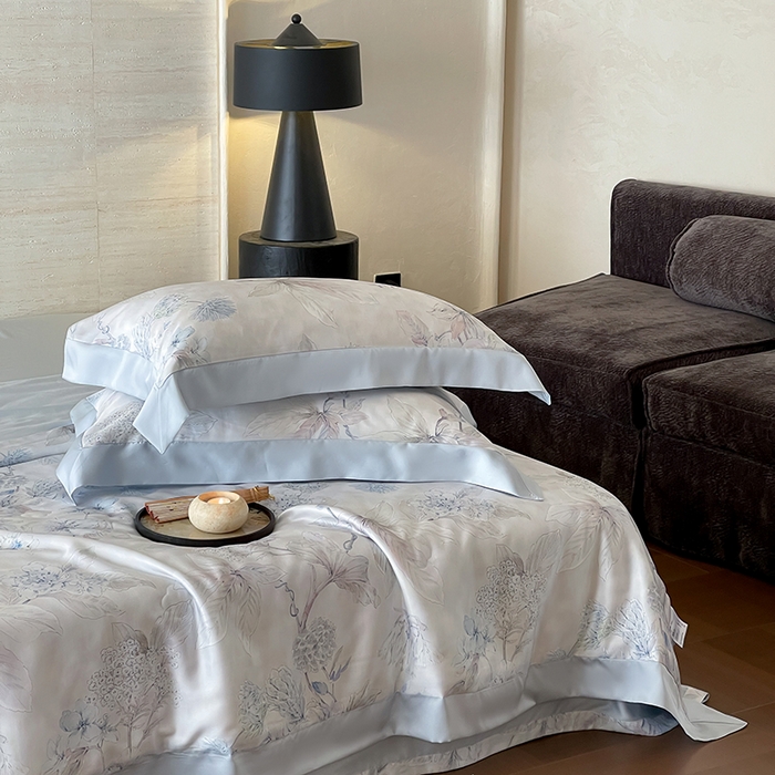 91家纺网 家纺一手货源 找家纺 张公子婚庆馆 2025新款天丝数码印花夏被四件套-花间束影系列【控价；不低于单夏被268/288 夏被四件套368/388】 叶繁