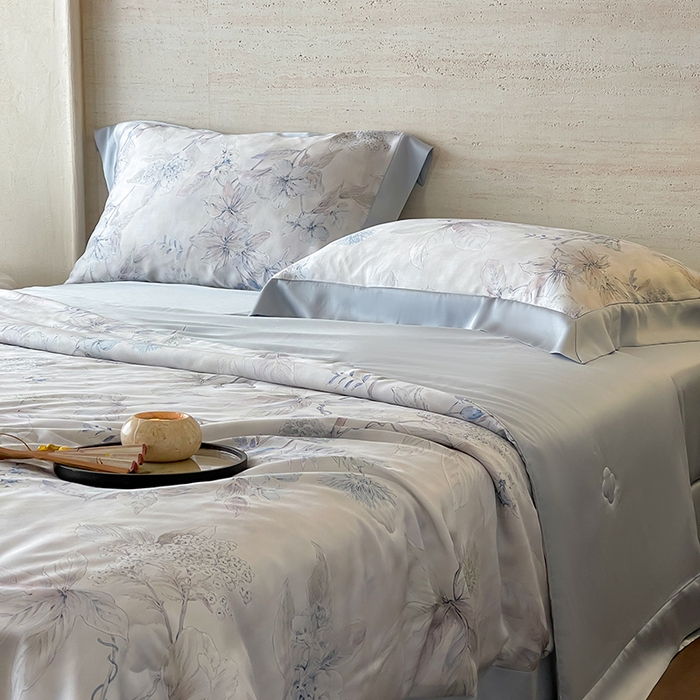 91家纺网 家纺一手货源 找家纺 张公子婚庆馆 2025新款天丝数码印花夏被四件套-花间束影系列【控价；不低于单夏被268/288 夏被四件套368/388】 叶繁