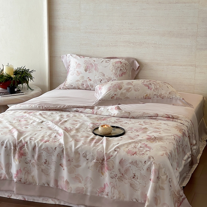 91家纺网 家纺一手货源 找家纺 张公子婚庆馆 2025新款天丝数码印花夏被四件套-花间束影系列【控价；不低于单夏被268/288 夏被四件套368/388】 依兰