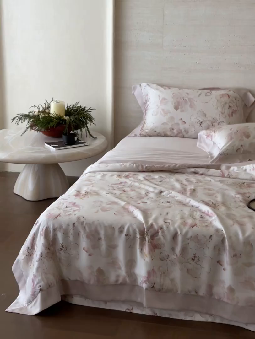 91家纺网 家纺一手货源 找家纺 张公子婚庆馆 2025新款天丝数码印花夏被四件套-花间束影系列【控价；不低于单夏被268/288 夏被四件套368/388】 依兰