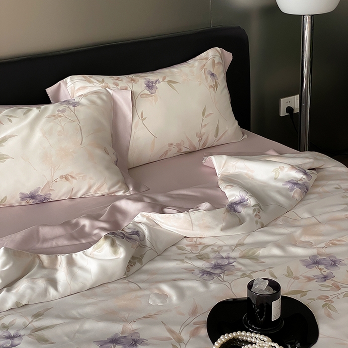 91家纺网 家纺一手货源 找家纺 张公子婚庆馆 2025新款天丝数码印花夏被四件套-花间束影系列【控价；不低于单夏被268/288 夏被四件套368/388】 紫妍