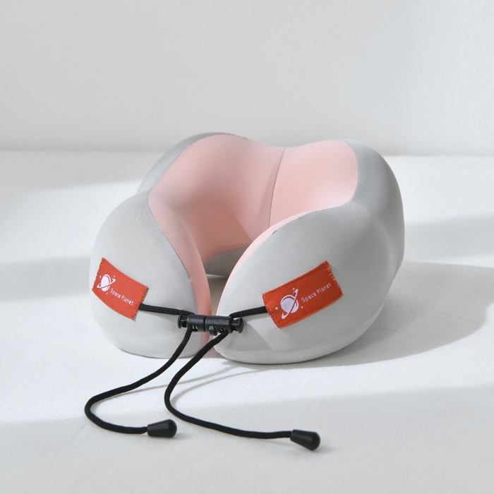 91家纺网 家纺一手货源 找家纺 金喜 2025新款凉感U型枕记忆枕便携冰丝护颈枕差旅护颈枕头礼盒-双拼色系列 蜜桃粉灰双拼 29*25*13.5cm