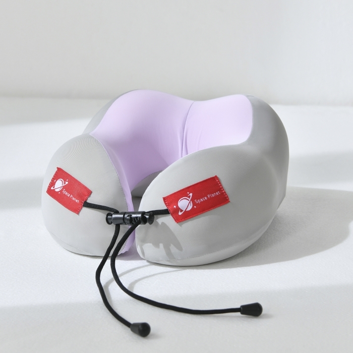 91家纺网 家纺一手货源 找家纺 金喜 2025新款凉感U型枕记忆枕便携冰丝护颈枕差旅护颈枕头礼盒-双拼色系列 魅惑紫灰双拼 29*25*13.5cm