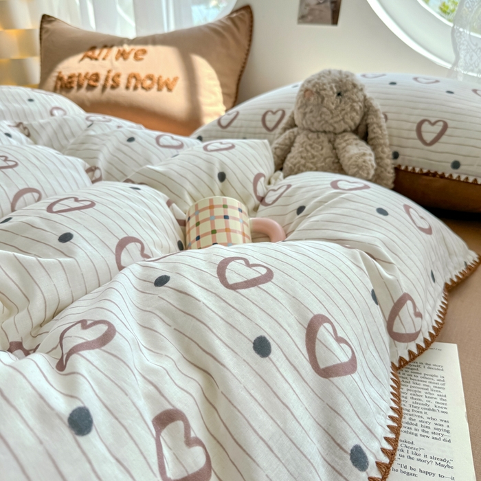 91家纺网 家纺一手货源 找家纺 （总）恋佳居 2025新款A类全棉有氧双层纱印花毛巾绣贝壳边四件套