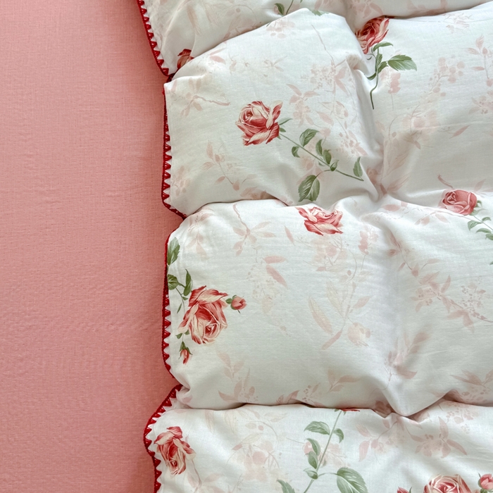 91家纺网 家纺一手货源 找家纺 恋佳居 2026新款A类全棉有氧双层纱印花毛巾绣贝壳边四件套 不止玫瑰