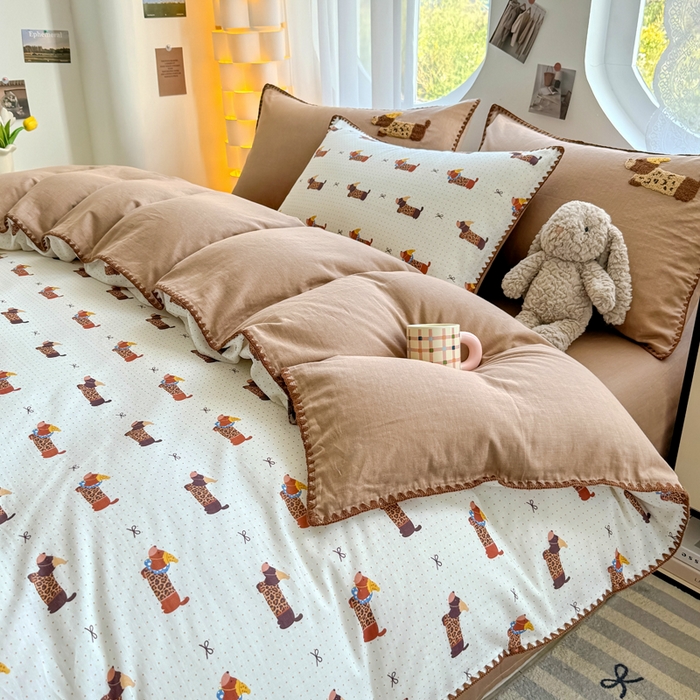 91家纺网 家纺一手货源 找家纺 恋佳居 2026新款A类全棉有氧双层纱印花毛巾绣贝壳边四件套 腊肠部落