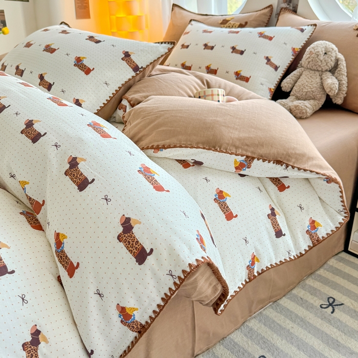 91家纺网 家纺一手货源 找家纺 恋佳居 2026新款A类全棉有氧双层纱印花毛巾绣贝壳边四件套 腊肠部落