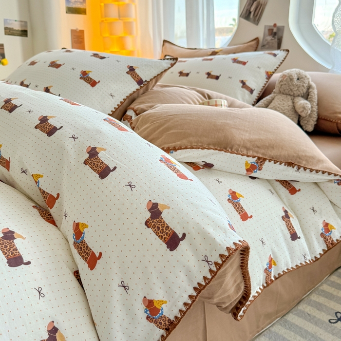 91家纺网 家纺一手货源 找家纺 恋佳居 2026新款A类全棉有氧双层纱印花毛巾绣贝壳边四件套 腊肠部落