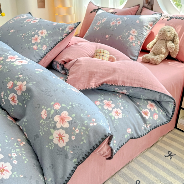 91家纺网 家纺一手货源 找家纺 恋佳居 2026新款A类全棉有氧双层纱印花毛巾绣贝壳边四件套 佩里斯庄园