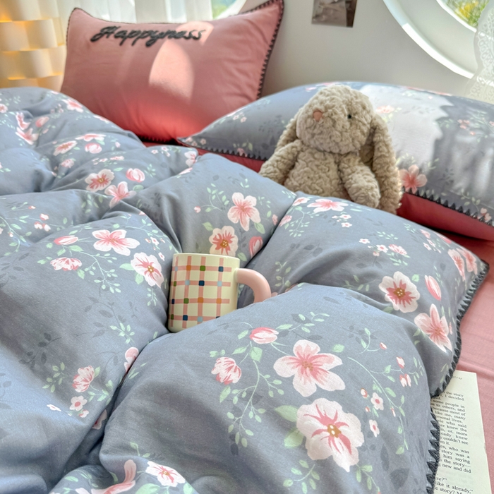 91家纺网 家纺一手货源 找家纺 恋佳居 2026新款A类全棉有氧双层纱印花毛巾绣贝壳边四件套 佩里斯庄园