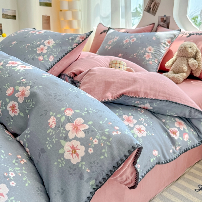 91家纺网 家纺一手货源 找家纺 恋佳居 2026新款A类全棉有氧双层纱印花毛巾绣贝壳边四件套 佩里斯庄园