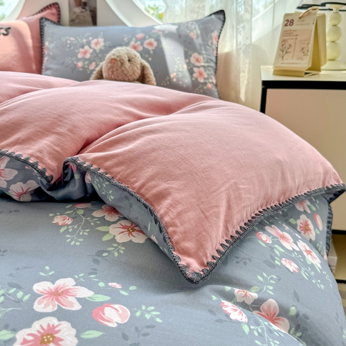 91家纺网 家纺一手货源 找家纺 恋佳居 2026新款A类全棉有氧双层纱印花毛巾绣贝壳边四件套 佩里斯庄园