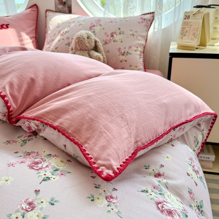 91家纺网 家纺一手货源 找家纺 恋佳居 2026新款A类全棉有氧双层纱印花毛巾绣贝壳边四件套 午后红茶