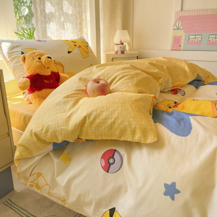 91家纺网 家纺一手货源 找家纺 金爱家 2025新款宝可梦正版授权纯棉卡通皮卡丘学生宿舍三件套四件套系列 棉宝可梦-星星比卡丘