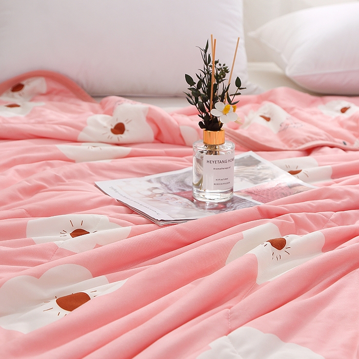 91家纺网 家纺一手货源 找家纺 贝兰仙奴 2025新款针织棉夏被 花与猫粉