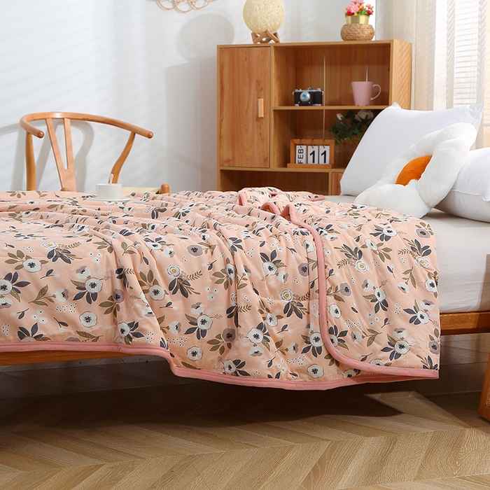 91家纺网 家纺一手货源 找家纺 贝兰仙奴 2025新款针织棉夏被 温馨花玉