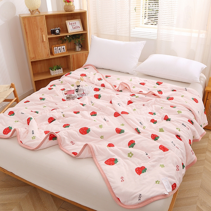 91家纺网 家纺一手货源 找家纺 贝兰仙奴 2025新款针织棉夏被 草莓粉