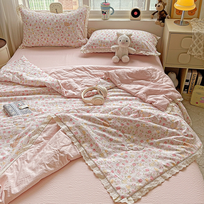 91家纺网 家纺一手货源 找家纺 一比一家纺 2026新款云感皱皱纱全棉花边款夏被四件套【控价109元】郁金香小兔