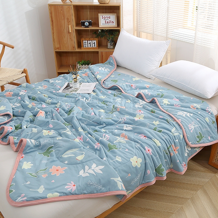 91家纺网 家纺一手货源 找家纺 贝兰仙奴 2025新款针织棉夏被 蓝小花