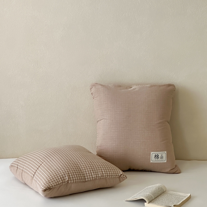91家纺网 家纺一手货源 找家纺 多米家居 2025新款全棉水洗棉抱枕被 岛屿-咖