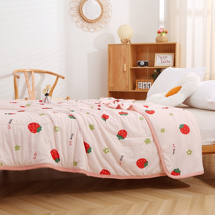 91家纺网 家纺一手货源 找家纺 贝兰仙奴 2025新款针织棉夏被 草莓粉