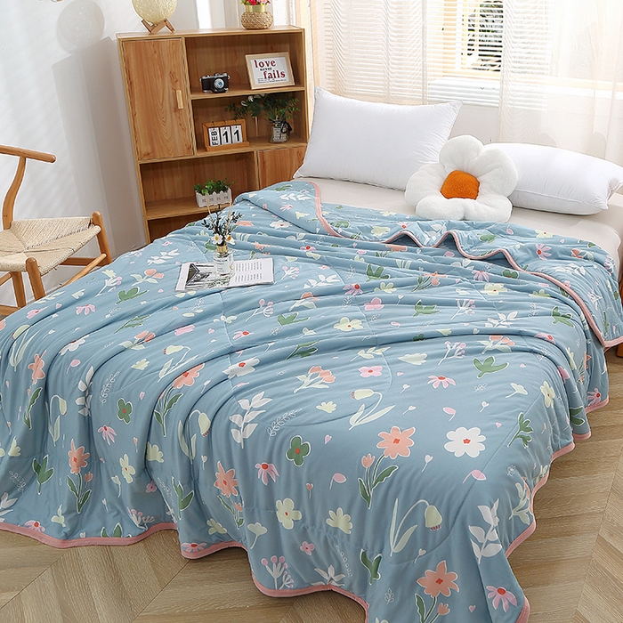 91家纺网 家纺一手货源 找家纺 贝兰仙奴 2025新款针织棉夏被 蓝小花