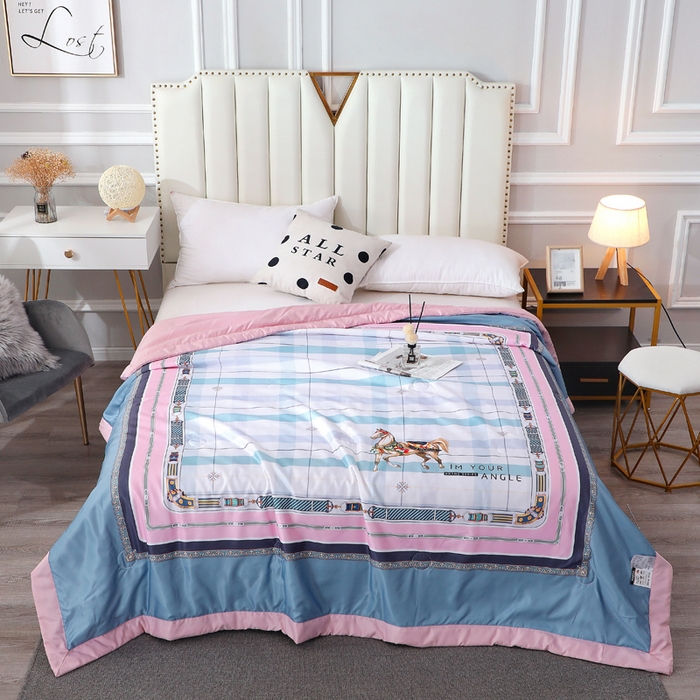 91家纺网 家纺一手货源 找家纺 贝兰仙奴 2025新款水洗天丝大中国风版夏被 寻觅芳踪