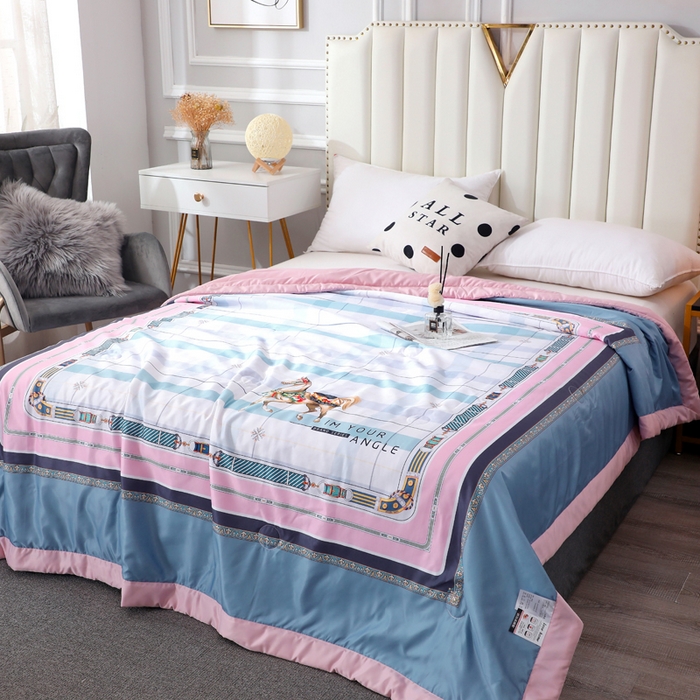 91家纺网 家纺一手货源 找家纺 贝兰仙奴 2025新款水洗天丝大中国风版夏被 寻觅芳踪