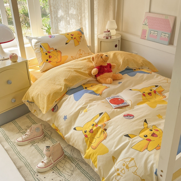 91家纺网 家纺一手货源 找家纺 金爱家 2025新款宝可梦正版授权纯棉卡通皮卡丘学生宿舍三件套四件套系列 棉宝可梦-星星比卡丘