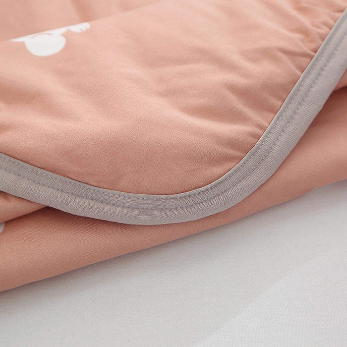 91家纺网 家纺一手货源 找家纺 贝兰仙奴 2025新款针织棉夏被 小白熊玉