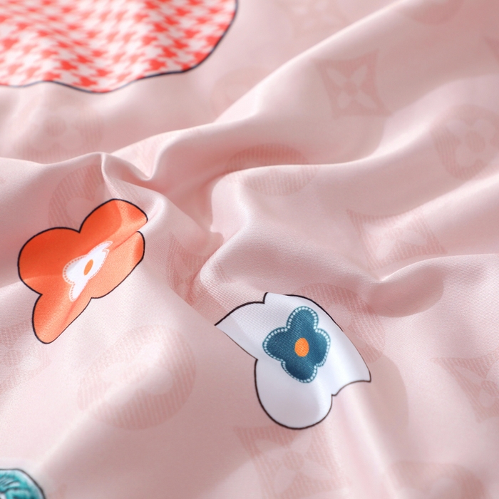 91家纺网 家纺一手货源 找家纺 贝兰仙奴 2025新款水洗天丝大中国风版夏被 四叶情怀