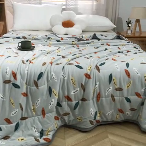 91家纺网 家纺一手货源 找家纺 贝兰仙奴 2025新款针织棉夏被 羽叶