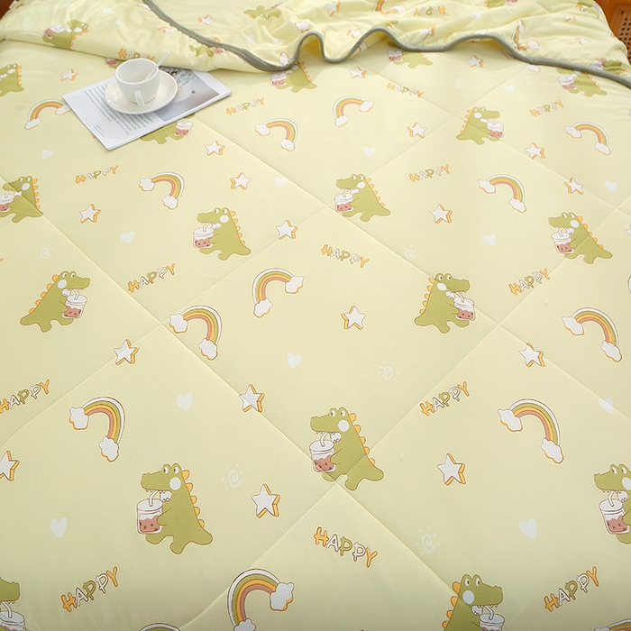 91家纺网 家纺一手货源 找家纺 贝兰仙奴 2025新款针织棉夏被 彩虹恐龙黄