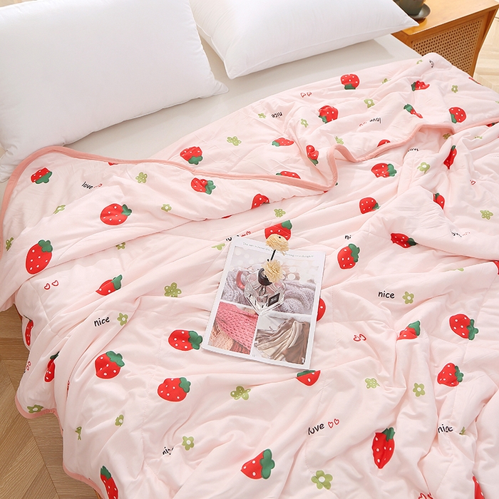 91家纺网 家纺一手货源 找家纺 贝兰仙奴 2025新款针织棉夏被 草莓粉