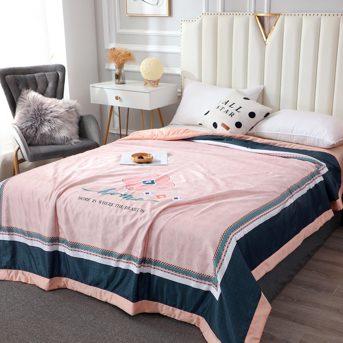 91家纺网 家纺一手货源 找家纺 贝兰仙奴 2025新款水洗天丝大中国风版夏被 四叶情怀