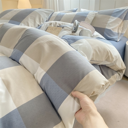 91家纺网 家纺一手货源 找家纺 （总）慕木家纺 2025新品A类条纹简约无印风水洗棉床单款四件套条纹格系列（抽空压缩可跨境提供买家秀）