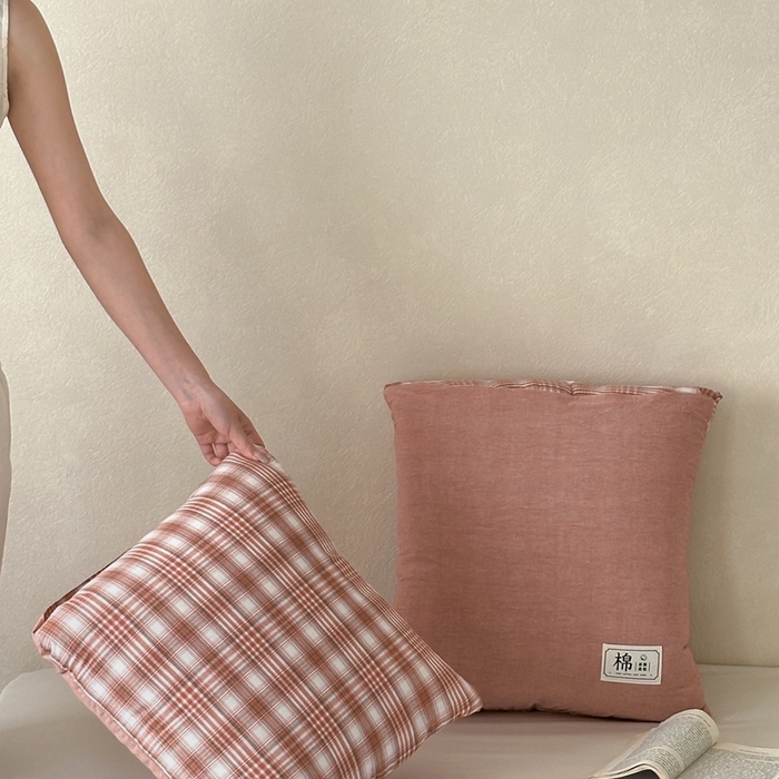 91家纺网 家纺一手货源 找家纺 多米家居 2025新款全棉水洗棉抱枕被 星辰-红