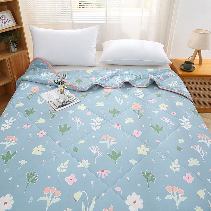 91家纺网 家纺一手货源 找家纺 贝兰仙奴 2025新款针织棉夏被 蓝小花