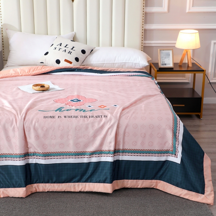 91家纺网 家纺一手货源 找家纺 贝兰仙奴 2025新款水洗天丝大中国风版夏被 四叶情怀