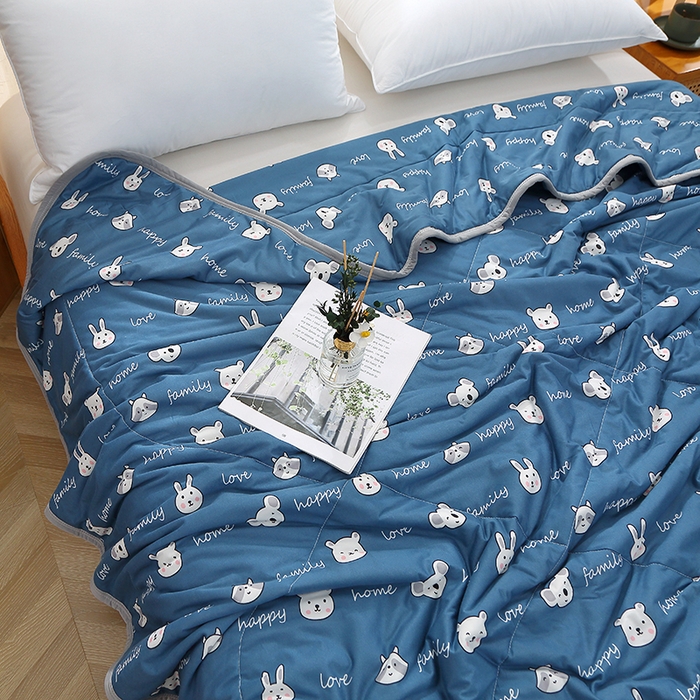 91家纺网 家纺一手货源 找家纺 贝兰仙奴 2025新款针织棉夏被 蓝兔熊