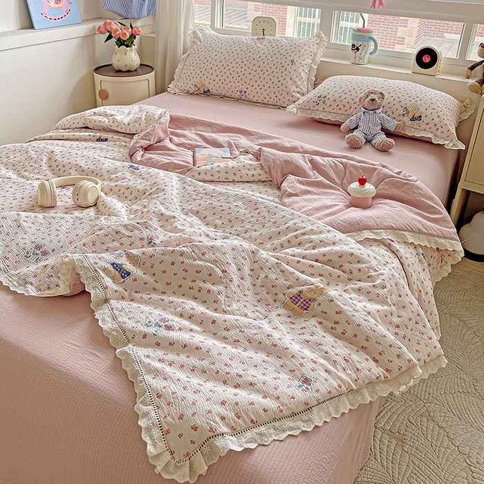 91家纺网 家纺一手货源 找家纺 一比一家纺 2026新款云感皱皱纱全棉花边款夏被四件套【控价109元】兔小姐