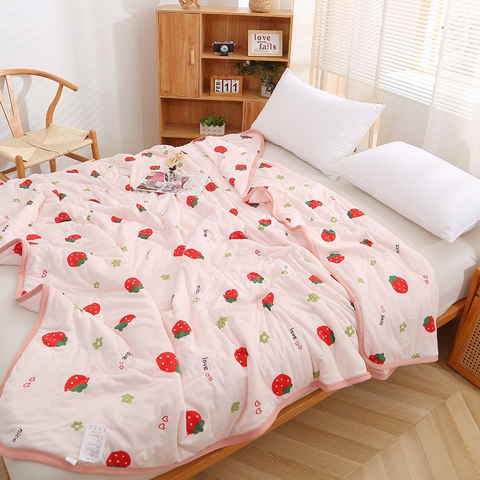 91家纺网 家纺一手货源 找家纺 贝兰仙奴 2025新款针织棉夏被 草莓粉