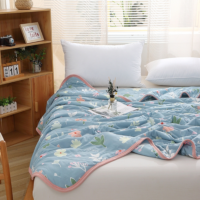 91家纺网 家纺一手货源 找家纺 贝兰仙奴 2025新款针织棉夏被 蓝小花