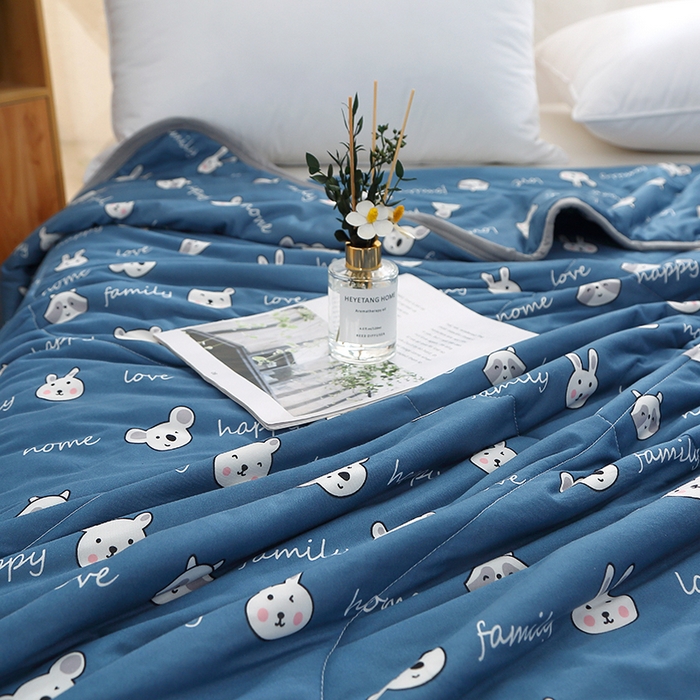 91家纺网 家纺一手货源 找家纺 贝兰仙奴 2025新款针织棉夏被 蓝兔熊