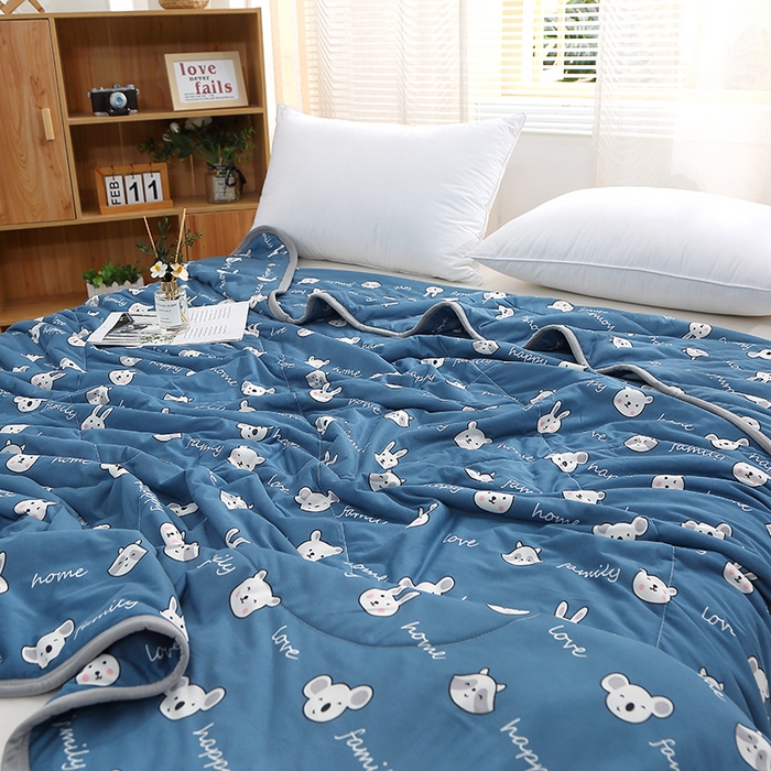 91家纺网 家纺一手货源 找家纺 贝兰仙奴 2025新款针织棉夏被 蓝兔熊