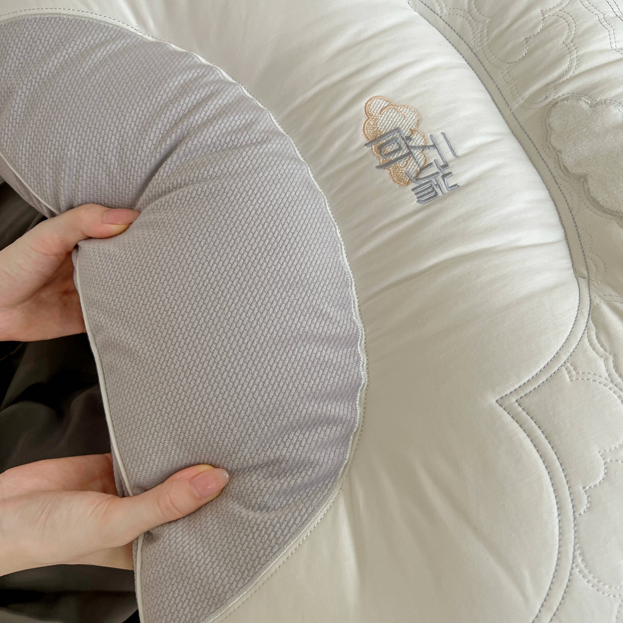 91家纺网 家纺一手货源 找家纺 （总）珍贝家纺 2025新款亲肤舒适向云端 枕头枕芯